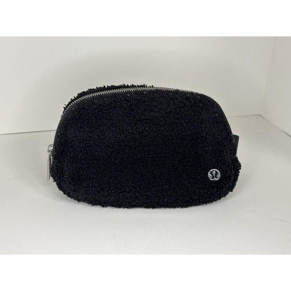 Lululemon, Fleece Belt Bag Black Sherpa Crossbody Adjustable Strap Logo‎